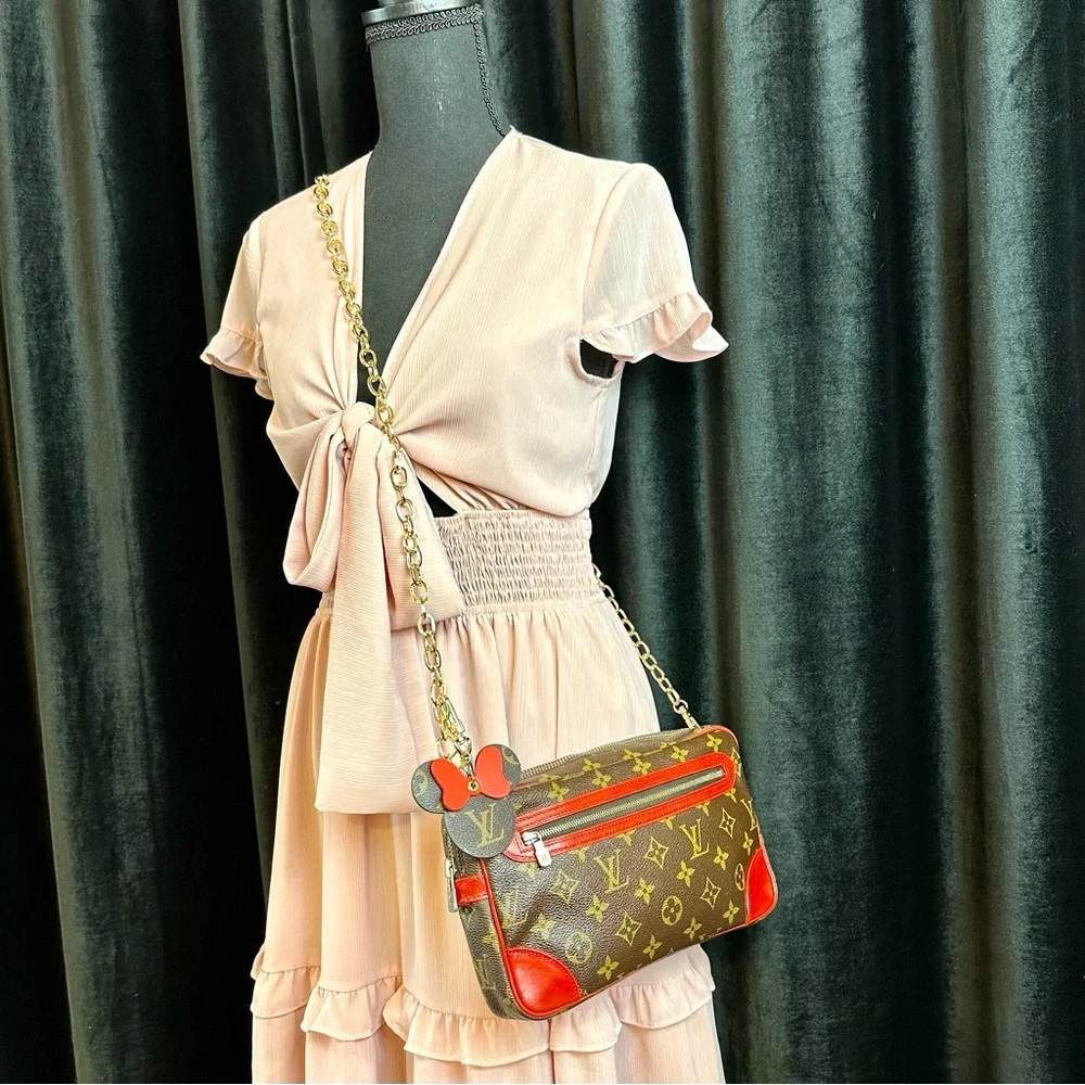 Louis Vuitton crossbody *Custom* with chain, bag charm and dust bag - Picture 2 of 16